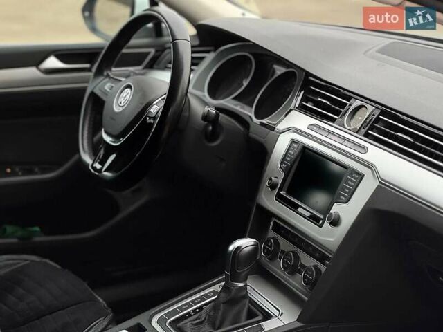 Білий Фольксваген Пассат, об'ємом двигуна 1.8 л та пробігом 147 тис. км за 12700 $, фото 9 на Automoto.ua