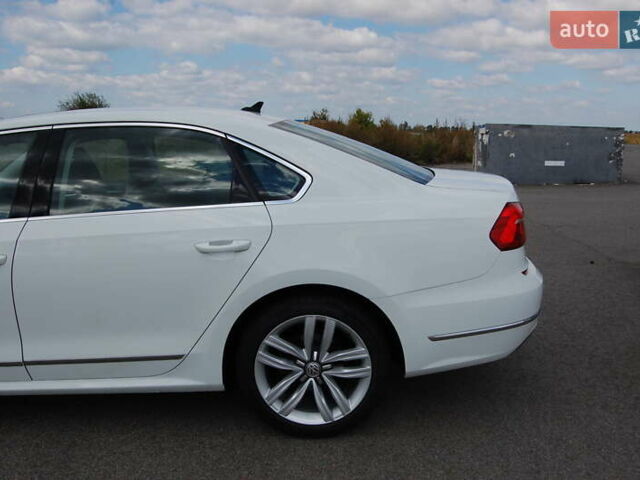 Белый Фольксваген Пассат, объемом двигателя 1.8 л и пробегом 123 тыс. км за 16000 $, фото 17 на Automoto.ua