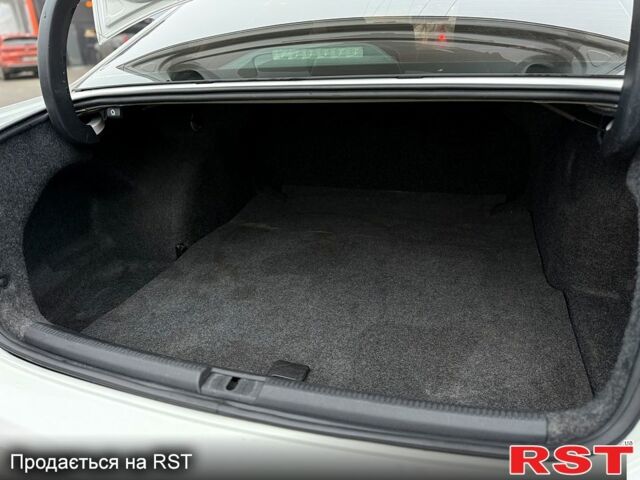 Белый Фольксваген Пассат, объемом двигателя 1.8 л и пробегом 150 тыс. км за 12000 $, фото 5 на Automoto.ua