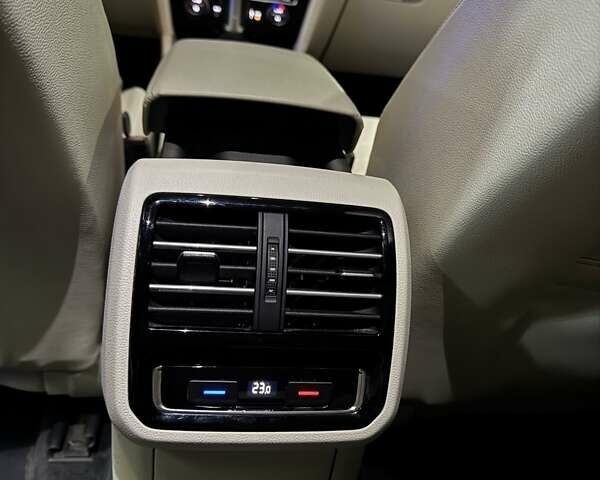 Белый Фольксваген Пассат, объемом двигателя 1.97 л и пробегом 261 тыс. км за 16600 $, фото 12 на Automoto.ua