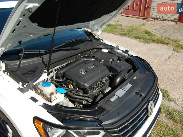 Белый Фольксваген Пассат, объемом двигателя 1.8 л и пробегом 123 тыс. км за 16000 $, фото 41 на Automoto.ua