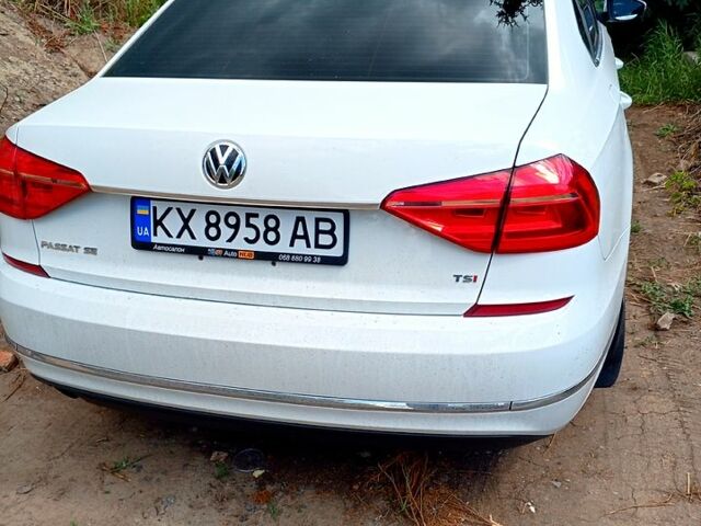 Белый Фольксваген Пассат, объемом двигателя 1.8 л и пробегом 133 тыс. км за 12500 $, фото 1 на Automoto.ua