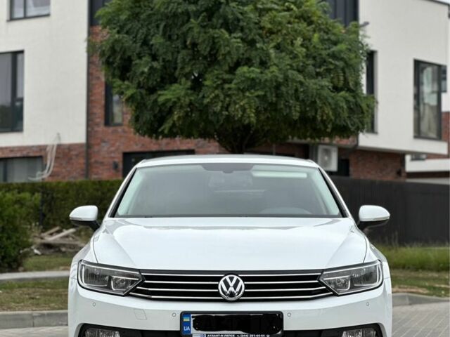 Фольксваген Пассат 2015 в Черкассах на Automoto.ua Белый Фольксваген Пассат, объемом двигателя 1.4 л и пробегом 149 тыс. км за 14750 $, фото 2 на Automoto.ua