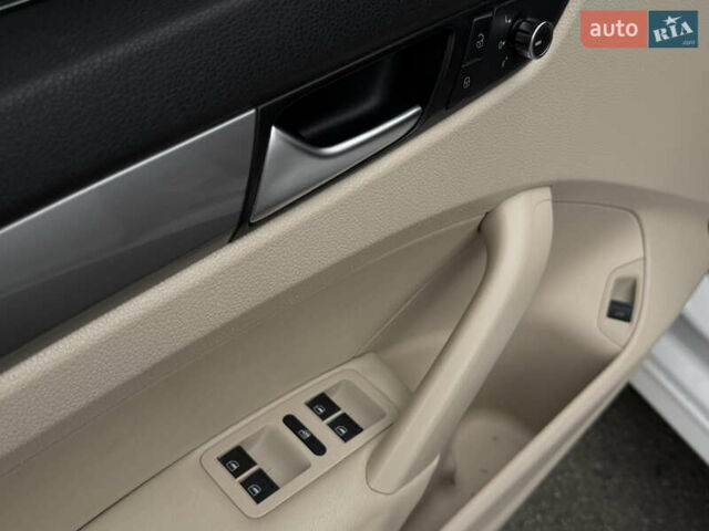 Білий Фольксваген Пассат, об'ємом двигуна 1.8 л та пробігом 148 тис. км за 10300 $, фото 16 на Automoto.ua