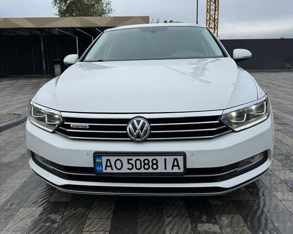 Белый Фольксваген Пассат, объемом двигателя 1.97 л и пробегом 219 тыс. км за 19300 $, фото 9 на Automoto.ua