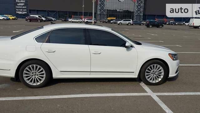 Белый Фольксваген Пассат, объемом двигателя 1.8 л и пробегом 158 тыс. км за 13500 $, фото 5 на Automoto.ua