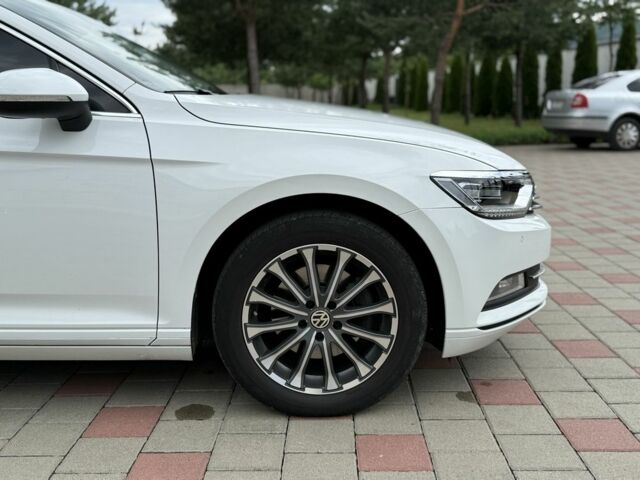 Белый Фольксваген Пассат, объемом двигателя 0 л и пробегом 173 тыс. км за 17999 $, фото 14 на Automoto.ua