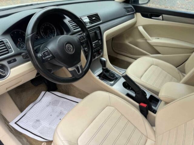 Білий Фольксваген Пассат, об'ємом двигуна 1.8 л та пробігом 76 тис. км за 11500 $, фото 7 на Automoto.ua