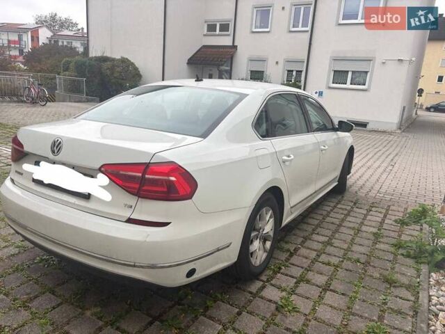 Білий Фольксваген Пассат, об'ємом двигуна 1.8 л та пробігом 177 тис. км за 11691 $, фото 10 на Automoto.ua