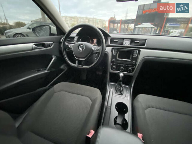 Белый Фольксваген Пассат, объемом двигателя 1.8 л и пробегом 152 тыс. км за 13200 $, фото 16 на Automoto.ua