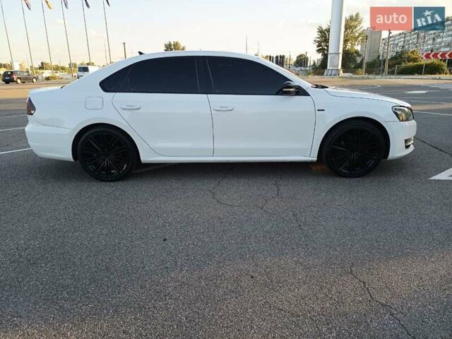 Белый Фольксваген Пассат, объемом двигателя 1.8 л и пробегом 226 тыс. км за 13500 $, фото 6 на Automoto.ua