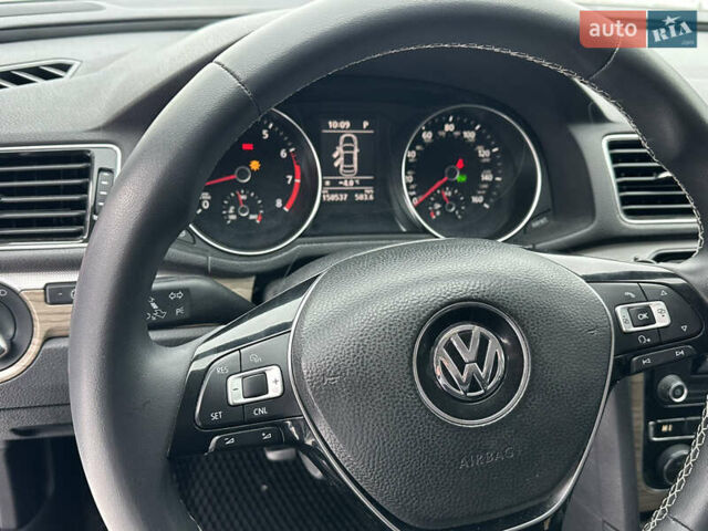 Белый Фольксваген Пассат, объемом двигателя 1.8 л и пробегом 150 тыс. км за 11999 $, фото 22 на Automoto.ua