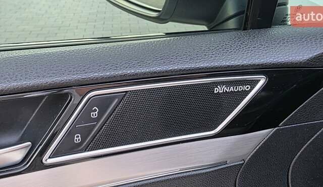 Белый Фольксваген Пассат, объемом двигателя 1.97 л и пробегом 235 тыс. км за 20000 $, фото 12 на Automoto.ua