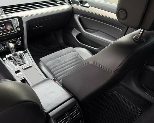 Белый Фольксваген Пассат, объемом двигателя 1.97 л и пробегом 219 тыс. км за 19300 $, фото 14 на Automoto.ua