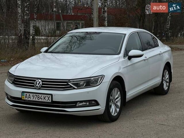 Білий Фольксваген Пассат, об'ємом двигуна 1.8 л та пробігом 147 тис. км за 12700 $, фото 8 на Automoto.ua