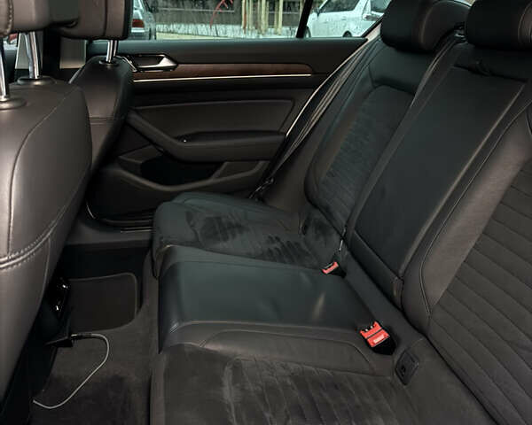 Белый Фольксваген Пассат, объемом двигателя 1.8 л и пробегом 130 тыс. км за 16900 $, фото 27 на Automoto.ua