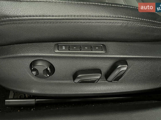 Білий Фольксваген Пассат, об'ємом двигуна 3.6 л та пробігом 124 тис. км за 11000 $, фото 13 на Automoto.ua