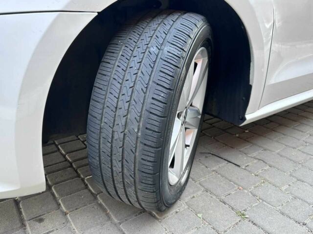 Белый Фольксваген Пассат, объемом двигателя 1.8 л и пробегом 169 тыс. км за 10700 $, фото 17 на Automoto.ua