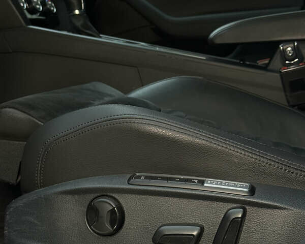 Белый Фольксваген Пассат, объемом двигателя 1.8 л и пробегом 130 тыс. км за 16900 $, фото 22 на Automoto.ua