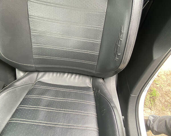 Белый Фольксваген Пассат, объемом двигателя 1.8 л и пробегом 178 тыс. км за 9800 $, фото 8 на Automoto.ua