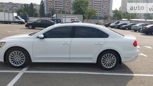 Белый Фольксваген Пассат, объемом двигателя 1.8 л и пробегом 158 тыс. км за 13500 $, фото 6 на Automoto.ua