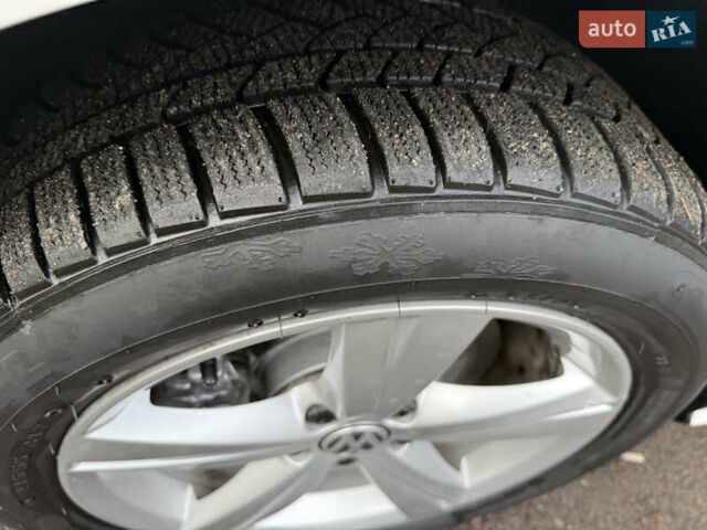 Белый Фольксваген Пассат, объемом двигателя 1.8 л и пробегом 215 тыс. км за 11600 $, фото 26 на Automoto.ua