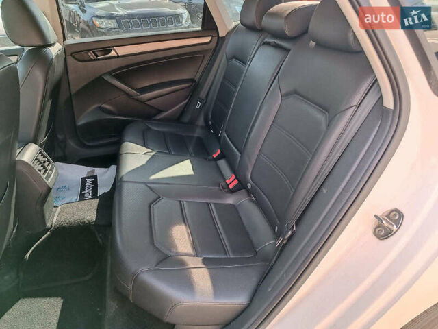 Белый Фольксваген Пассат, объемом двигателя 2 л и пробегом 232 тыс. км за 10990 $, фото 25 на Automoto.ua