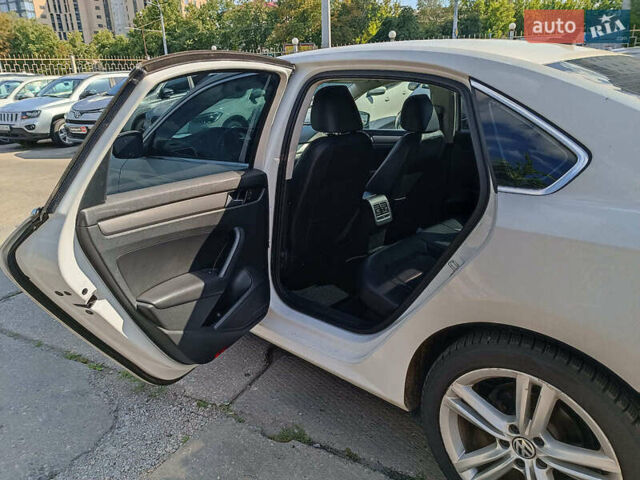 Белый Фольксваген Пассат, объемом двигателя 2 л и пробегом 232 тыс. км за 10990 $, фото 26 на Automoto.ua