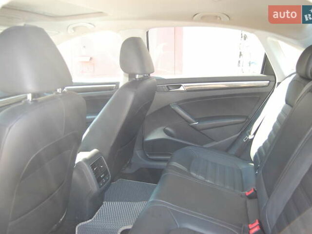 Белый Фольксваген Пассат, объемом двигателя 1.8 л и пробегом 123 тыс. км за 16000 $, фото 62 на Automoto.ua