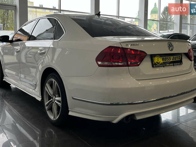 Білий Фольксваген Пассат, об'ємом двигуна 3.6 л та пробігом 124 тис. км за 11000 $, фото 4 на Automoto.ua