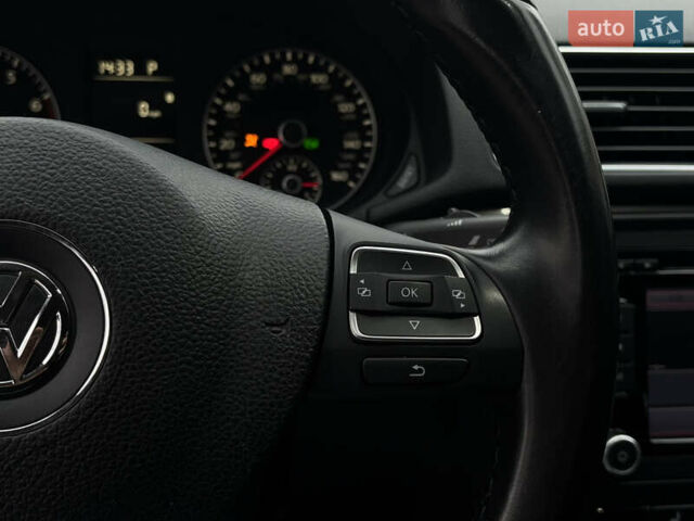 Белый Фольксваген Пассат, объемом двигателя 1.8 л и пробегом 269 тыс. км за 10599 $, фото 6 на Automoto.ua