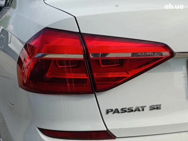 Белый Фольксваген Пассат, объемом двигателя 1.8 л и пробегом 134 тыс. км за 12490 $, фото 10 на Automoto.ua
