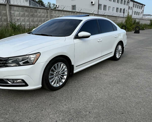 Белый Фольксваген Пассат, объемом двигателя 1.8 л и пробегом 297 тыс. км за 11800 $, фото 8 на Automoto.ua