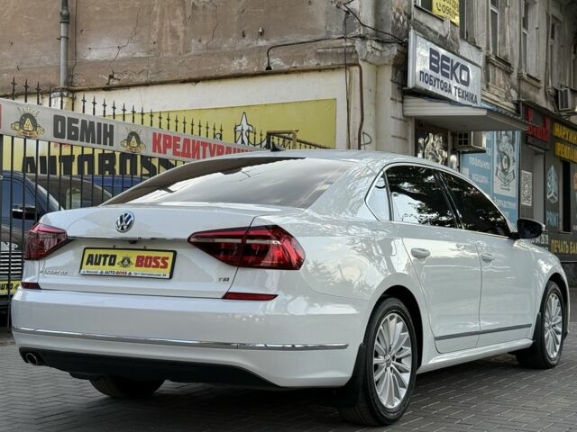 Белый Фольксваген Пассат, объемом двигателя 1.8 л и пробегом 204 тыс. км за 11700 $, фото 11 на Automoto.ua