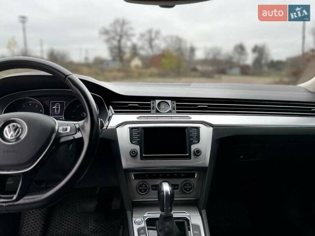 Білий Фольксваген Пассат, об'ємом двигуна 1.8 л та пробігом 147 тис. км за 12700 $, фото 12 на Automoto.ua