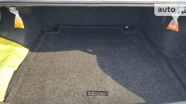 Белый Фольксваген Пассат, объемом двигателя 1.8 л и пробегом 158 тыс. км за 13500 $, фото 26 на Automoto.ua