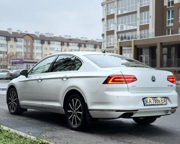 Белый Фольксваген Пассат, объемом двигателя 1.8 л и пробегом 130 тыс. км за 16900 $, фото 9 на Automoto.ua