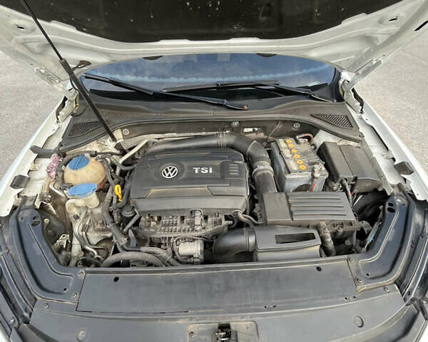 Белый Фольксваген Пассат, объемом двигателя 1.8 л и пробегом 297 тыс. км за 11800 $, фото 22 на Automoto.ua