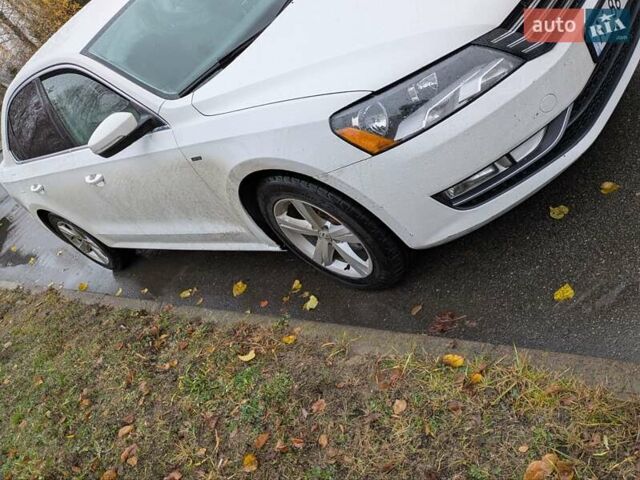 Белый Фольксваген Пассат, объемом двигателя 1.8 л и пробегом 189 тыс. км за 9700 $, фото 4 на Automoto.ua