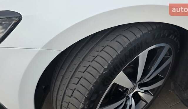 Белый Фольксваген Пассат, объемом двигателя 1.97 л и пробегом 235 тыс. км за 20000 $, фото 17 на Automoto.ua