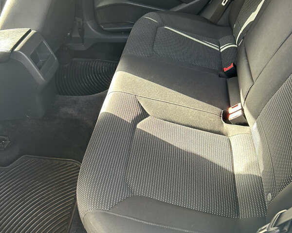 Белый Фольксваген Пассат, объемом двигателя 1.8 л и пробегом 165 тыс. км за 12800 $, фото 8 на Automoto.ua