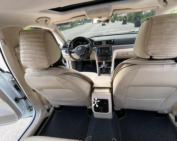 Белый Фольксваген Пассат, объемом двигателя 1.8 л и пробегом 297 тыс. км за 11800 $, фото 10 на Automoto.ua