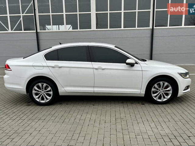 Белый Фольксваген Пассат, объемом двигателя 1.97 л и пробегом 195 тыс. км за 15800 $, фото 2 на Automoto.ua