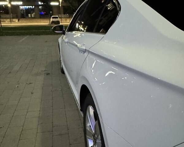 Белый Фольксваген Пассат, объемом двигателя 1.97 л и пробегом 261 тыс. км за 16600 $, фото 1 на Automoto.ua