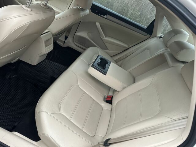 Белый Фольксваген Пассат, объемом двигателя 1.8 л и пробегом 210 тыс. км за 7500 $, фото 8 на Automoto.ua