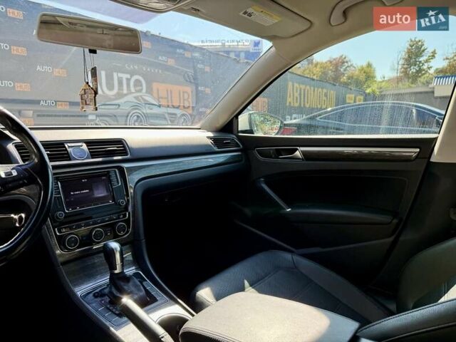 Белый Фольксваген Пассат, объемом двигателя 1.8 л и пробегом 136 тыс. км за 12900 $, фото 14 на Automoto.ua