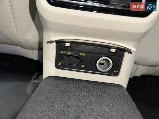 Белый Фольксваген Пассат, объемом двигателя 1.97 л и пробегом 261 тыс. км за 16600 $, фото 11 на Automoto.ua