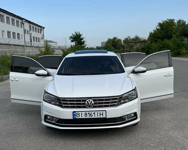 Белый Фольксваген Пассат, объемом двигателя 1.8 л и пробегом 297 тыс. км за 11800 $, фото 14 на Automoto.ua