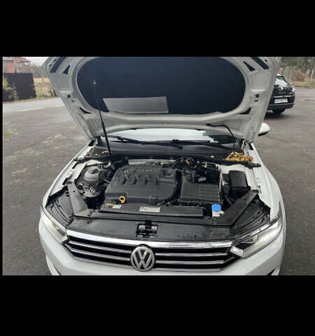 Белый Фольксваген Пассат, объемом двигателя 1.97 л и пробегом 239 тыс. км за 18000 $, фото 14 на Automoto.ua