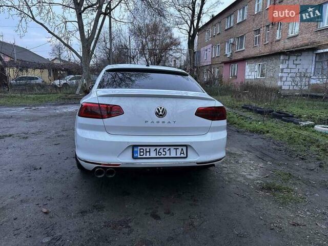 Белый Фольксваген Пассат, объемом двигателя 1.97 л и пробегом 310 тыс. км за 16500 $, фото 10 на Automoto.ua